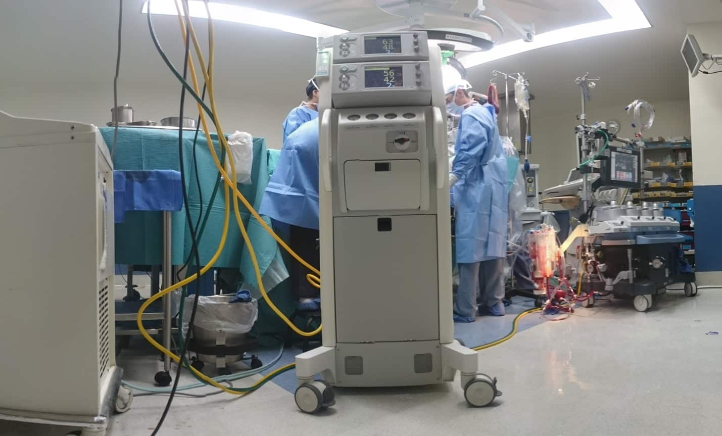 החשוד אושפז בבית החולים כדי שיפלוט את הסמים (צילום להמחשה: Natanael Melchor מאתר Unsplash)