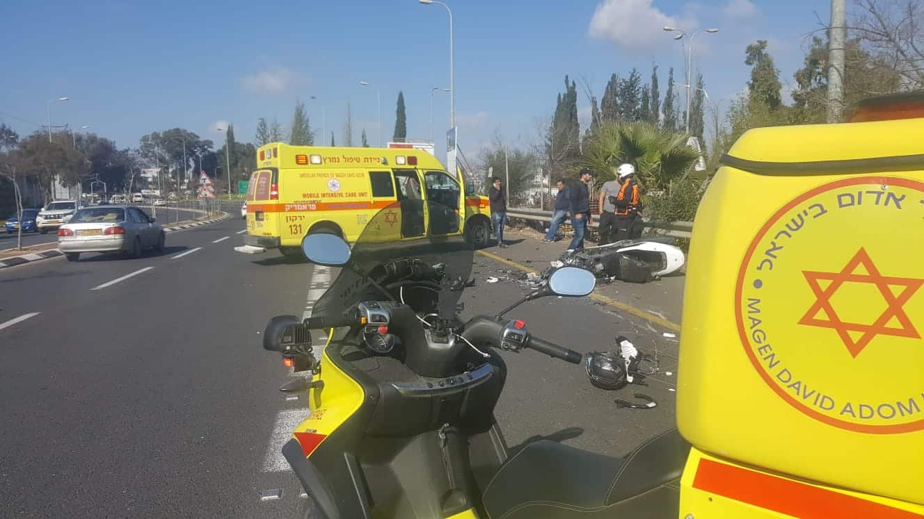 זירת התאונה (צילום: מד"א)