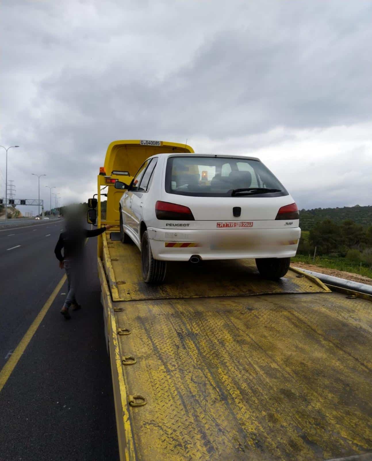 רכבו של הנהג הושבת (צילום: דוברות המשטרה)