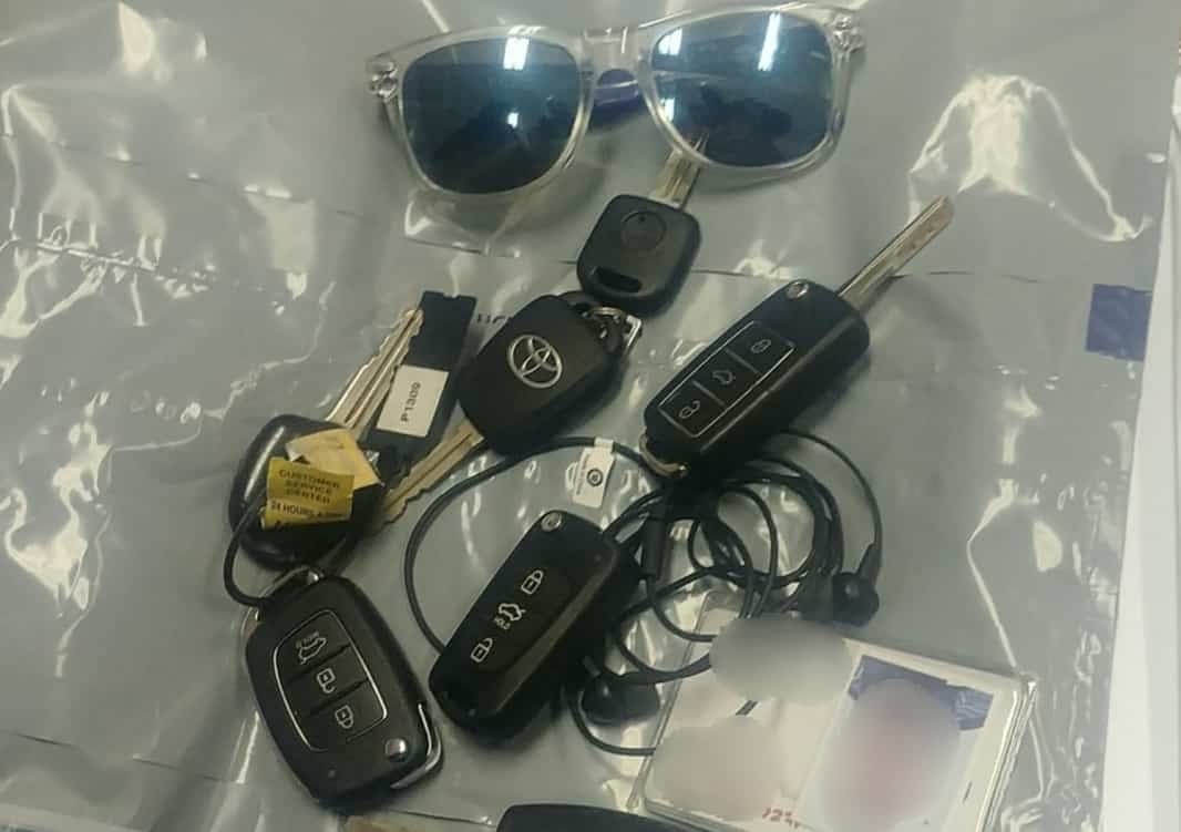 המפתחות שנתפסו ברשותם של החשודים (צילום: דוברות המשטרה)