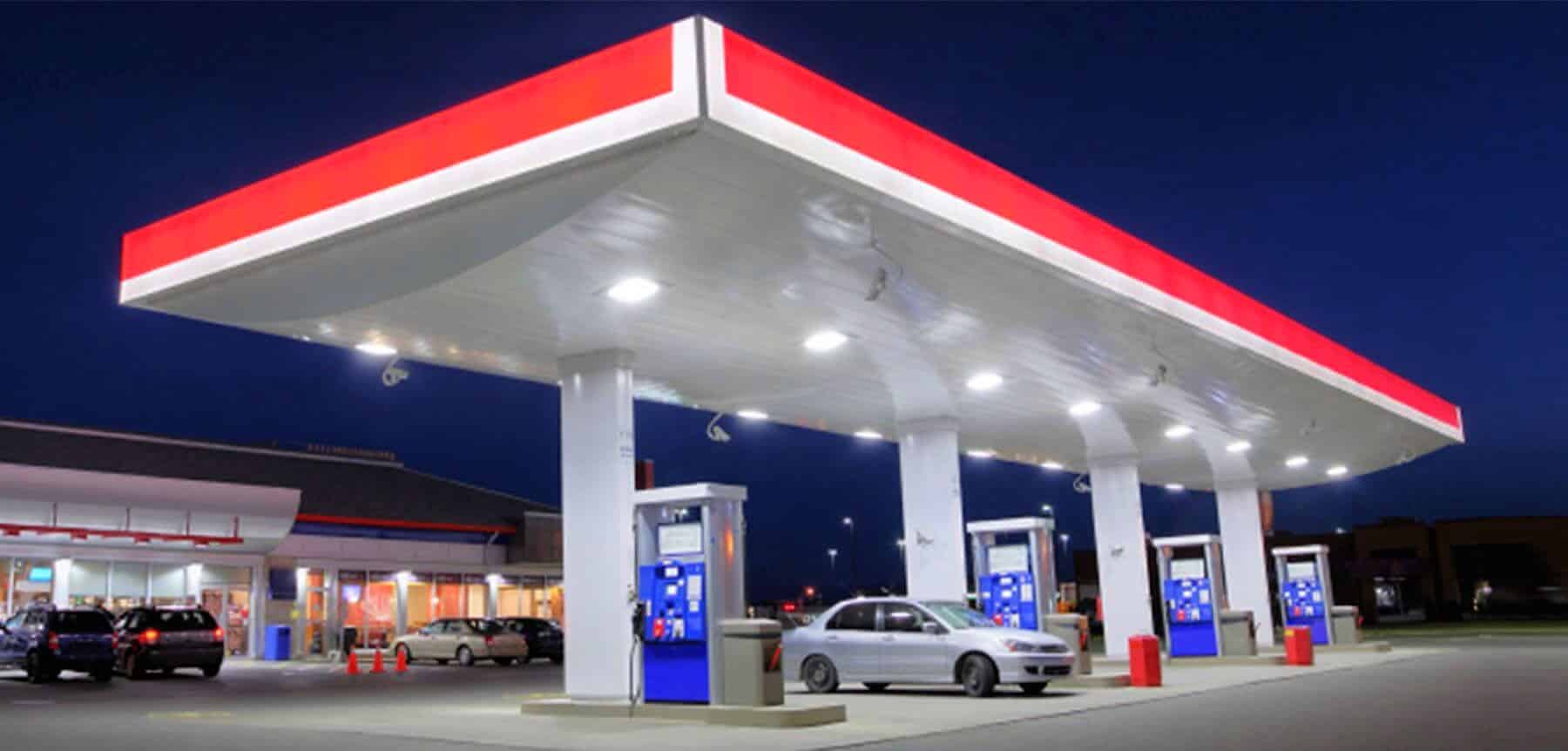 הבלשים נפגשו איתו בתחנת דלק וצילמו את העברת הכסף (אילוסטרציה)