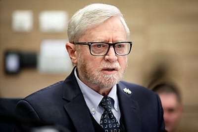 מצא פיצול הזמנות, מכרזים פיקטיביים וקבלת הצעות מספק אחד. המבקר יוסף שפירא (צילום: נועם רבקין פנטון, פלאש 90)