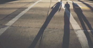 חשד: סחטו גברים על רקע נטייתם המינית