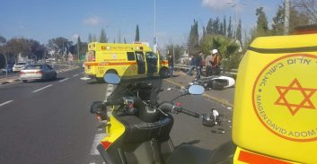 כפר סבא: רוכב אופנוע נפגע ממשאית ונהרג