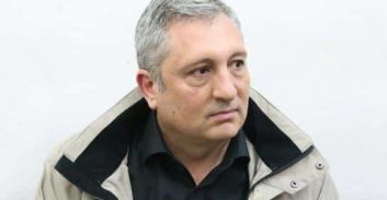 פרסום ראשון: עבודות שירות לאדם שאיים על עד המדינה ניר חפץ