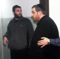 האחים אייל ומשה בן משה באחד המעצרים שלהם