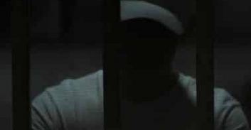 קוצר מאסר של שודד ועבריין מין כדי שיהיה במעקב טיפולי