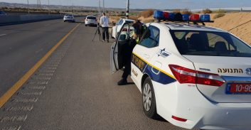 כתב אישום: במהלך בריחה מהמשטרה, פגע בשוטר שרכב על קטנוע