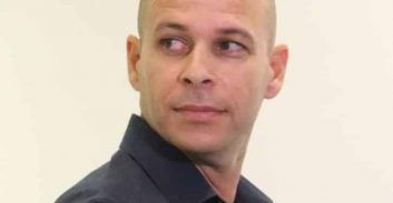 512: רפ"ק יוני חג'ג' מעיד על גיוס אב ובנו כעדי מדינה נגד ארגון אברג'ל