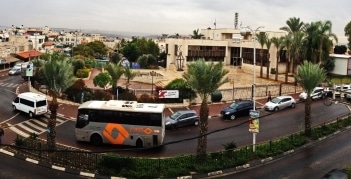 אדריכל חיפאי ויזם מכפר שמריהו חשודים במתן שוחד למהנדס העיר טירה