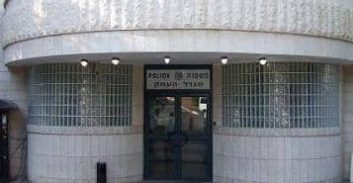 מגדל העמק: חבר בארגון פשע חשוד בזריקת רימון על תחנת המשטרה
