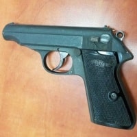 החשוד טוען שהתכוון למסור למשטרה את האקדח שמצא (צילום ארכיון להמחשה)