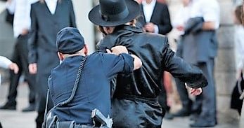 קצין בילוש במרחב מוריה הורשע בתקיפת עצורים