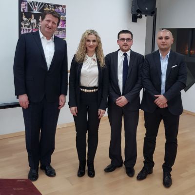 ובינתיים, סדנה מעשית ביפו