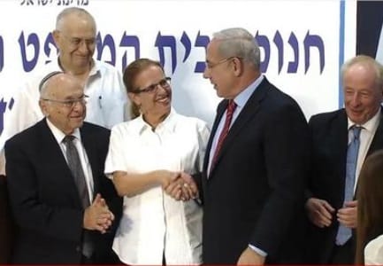 השופטת בדימוס הילה גרסטל עם בנימין נתניהו. אכיפה בררנית?