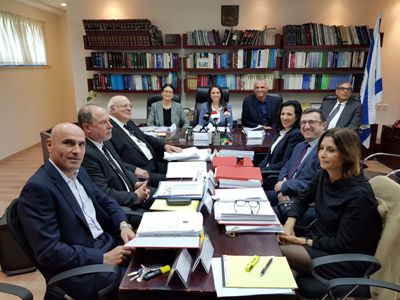 הוועדה לבחירת שופטים, הבוקר