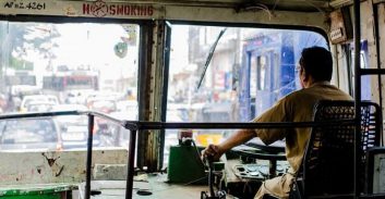 מאסר על תנאי לעבריין תנועה סדרתי שנהג באוטובוס ללא רשיון