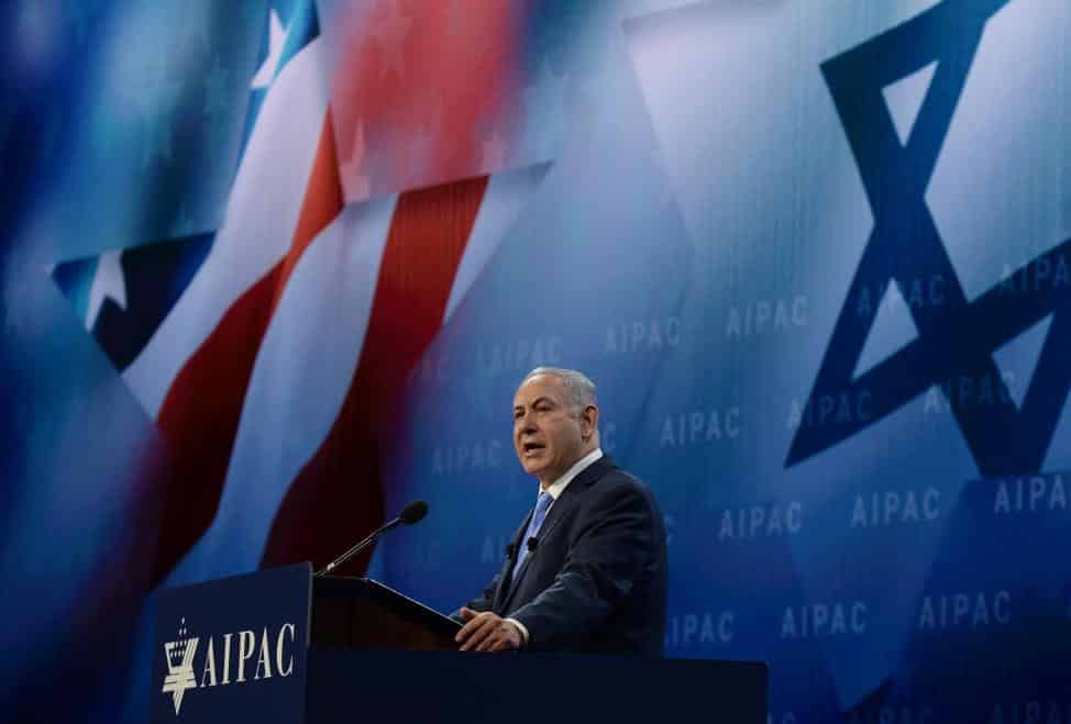 בפרשה 512 משתעשעים ברעיון לזמן אותו כעד הגנה נגד עדי מדינה