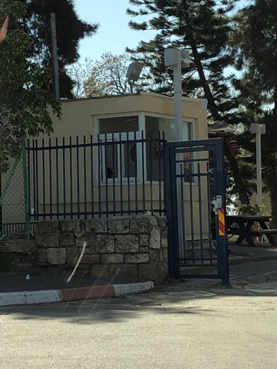 המצלמות בכניסה לפנימייה