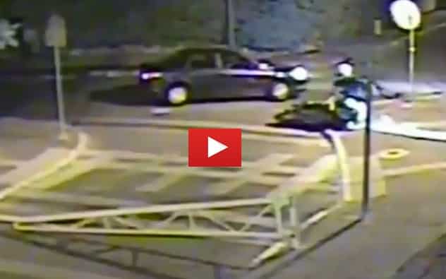 הרכב ורוכב האופנוע, רגע לאחר הפגיעה