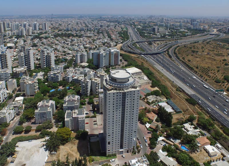 מגדל המגורים בו נתפס האמל"ח