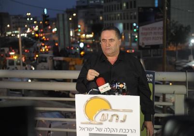 שר התחבורה ישראל כץ. נטען שהניע את התחקירים נגד חסן