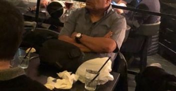 ארוחה בעיצומה של סערה