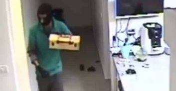 מאסר על תנאי לפורץ שגנב כסף ותכשיטים מדירה בבני ברק