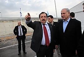 קבלן נאשם במתן שוחד של שלושה מיליון שקל למנכ"ל נתיבי ישראל אלכס ויז'ניצר