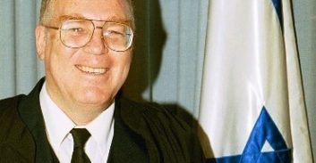 השופט בדימוס משה דרורי יעמוד בראש ועדת החקירה ל"פרשת פגסוס"