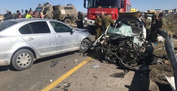 לוחם צה"ל במילואים נהרג בתאונה בין משאית לשני רכבים פרטיים בכביש 60