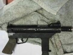 אישום: הבריחו נשק מהרשות לישראל