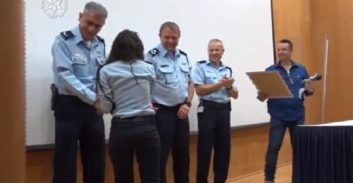 מורה מחיפה ביקש מ"בת 13" להתפשט בצ'ט: "החזה שלך מטריף"
