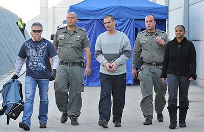 יצחק אברג'ל לאמריקה