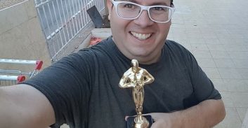 חשד: השחקן התחזה למפיק וביצע עבירות מין בנשים ובקטינה