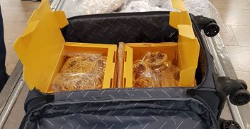 אזרח טורקי נתפס בנתב"ג עם 23 ק"ג תכשיטי זהב וכסף