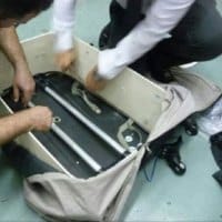 תחתית כפולה במזוודות (צילום ארכיון להמחשה: דוברות המשטרה)