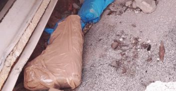 יפו: אמצעי לחימה נתפסו בפשיטת משטרה על מתחם 'פרדס דכה'