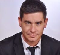 אישום: פרץ לבית חב"ד ביהוד וגנב המחאות ב-33 אלף שקל