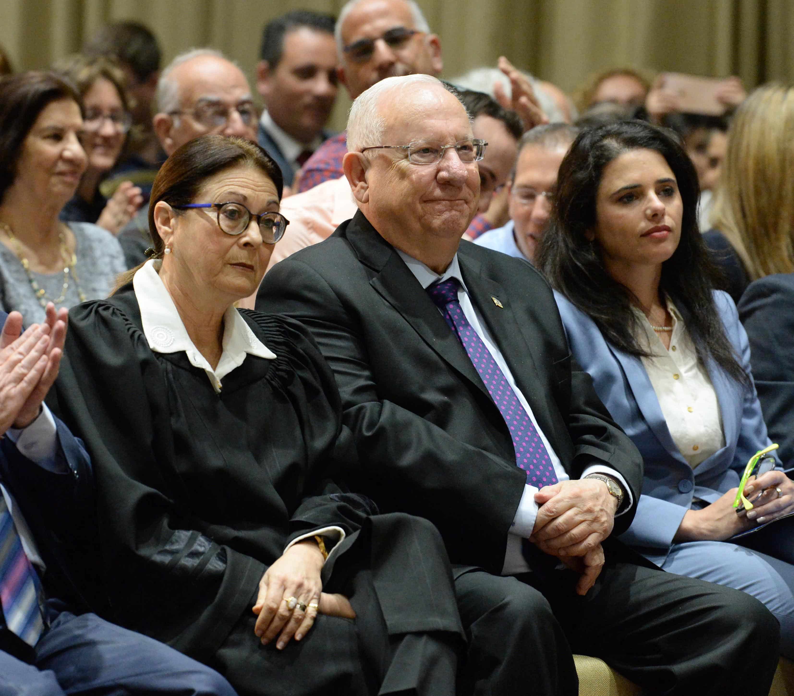 "אוי למדינה ואוי לחברה, שחומות הפרדה מוקמות בין רשויותיה". נשיאת העליון חיות, הנשיא ריבלין והשרה שקד