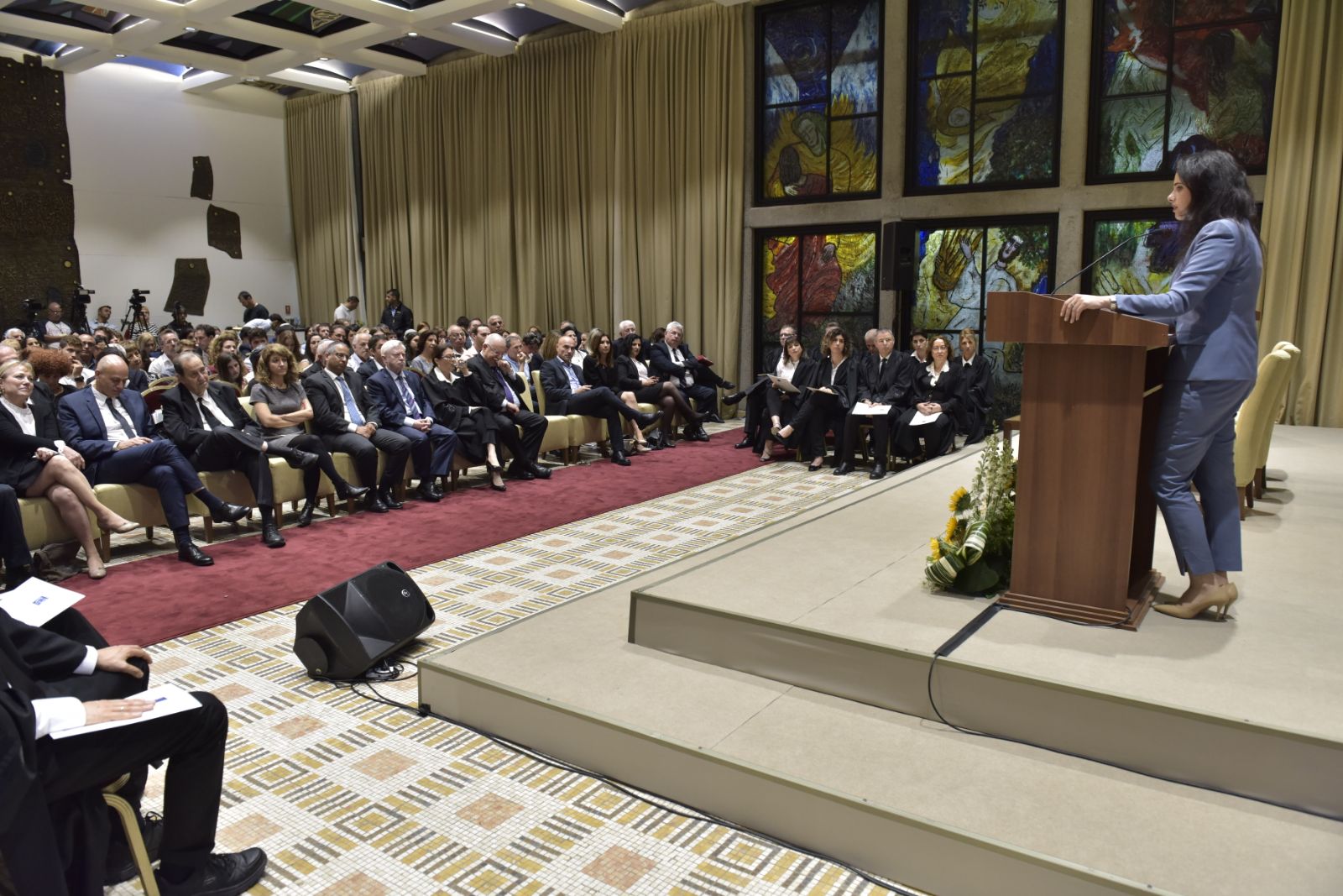 מהלך של שרטוט יחסי הגומלין בין הרשויות. טקס השבעת שופטים