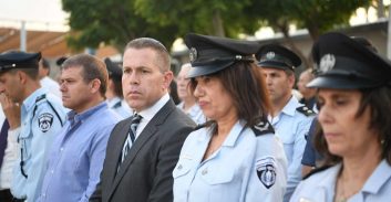 נציבת שב"ס עפרה קלינגר הודיעה על פרישתה