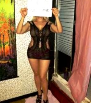 זונה - מחאה נגד פשיטות משטרה על מכוני עיסוי וליווי