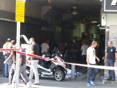 זירת הרצח בפסאז' בת ים. צילום: דוברות המשטרה