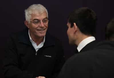 יאיר ביטון בין פראג לבודפשט (צילום: פוסטה)