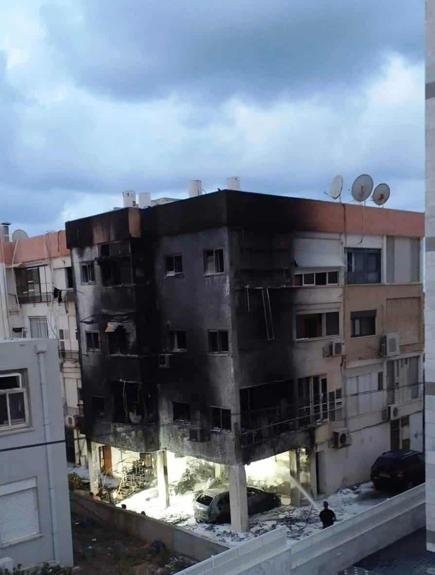 נזק עצום לבניין (צילום: משטרת ישראל) לחצו כאן לתיעוד וידאו