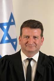 "לא כל מעשה פסול, ראוי לו שיקבל מענה פלילי". השופט גרשון גונטובניק (צילומי שופטים: אתר בתי המשפט)