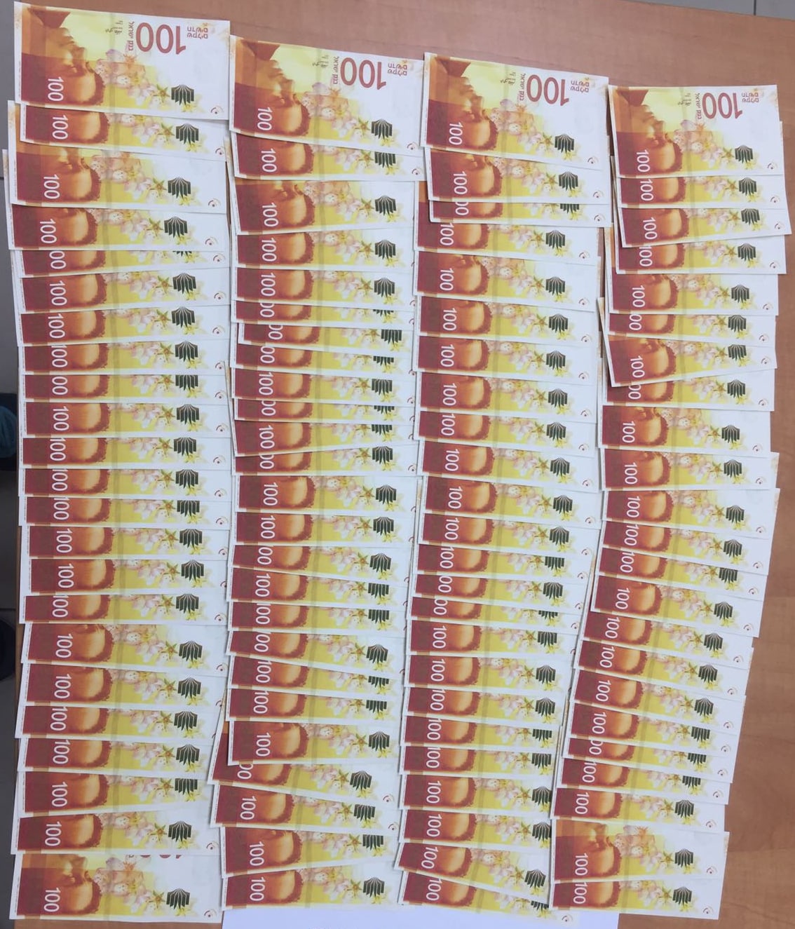 שטרות 100 מזויפים