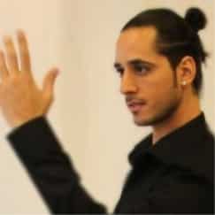 ניצל יחסי תלות ומרות, וניפץ חלומות. יניב קקון