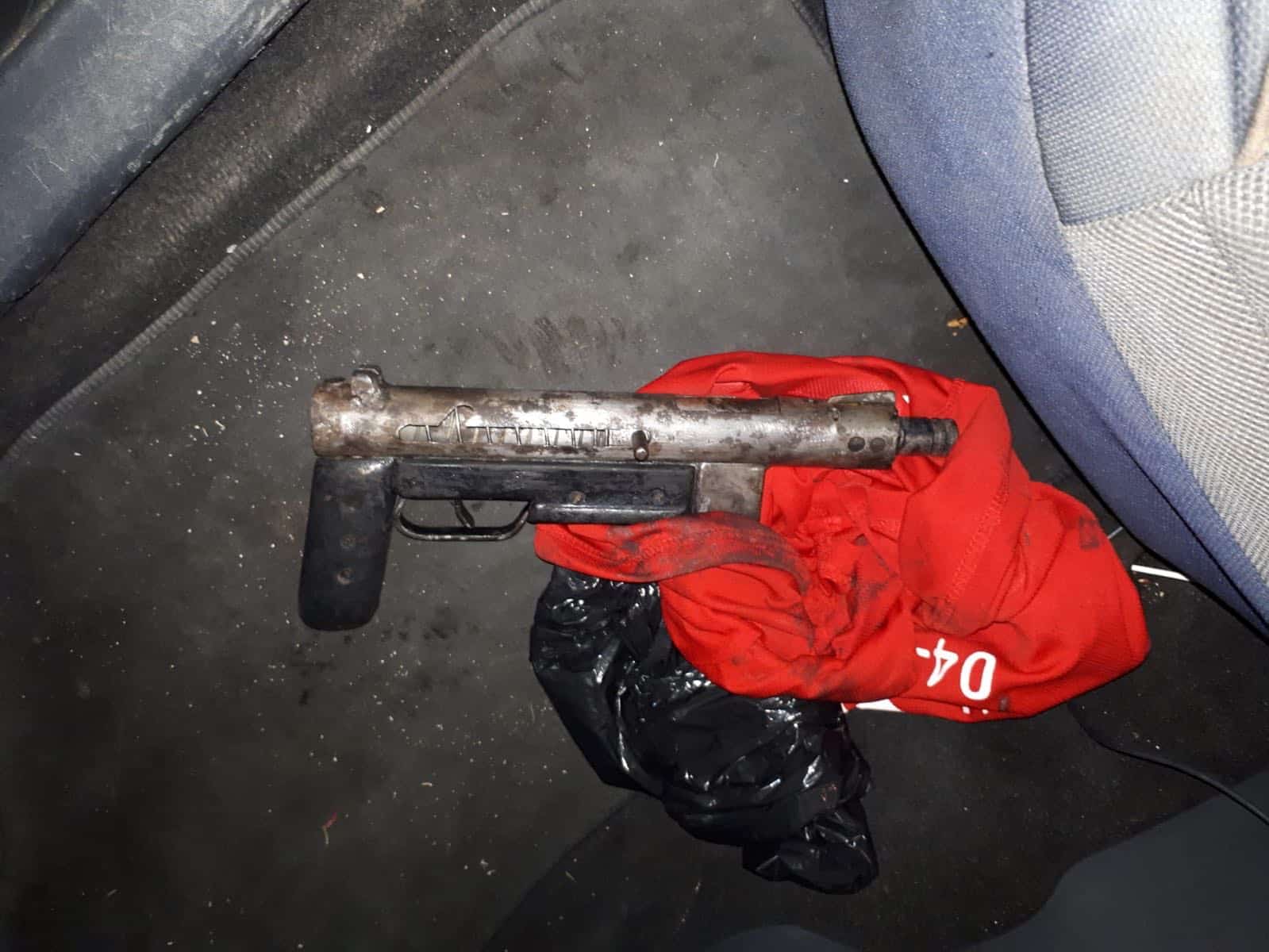 עוד מקלע מאולתר שנתפס על ידי שוטרים